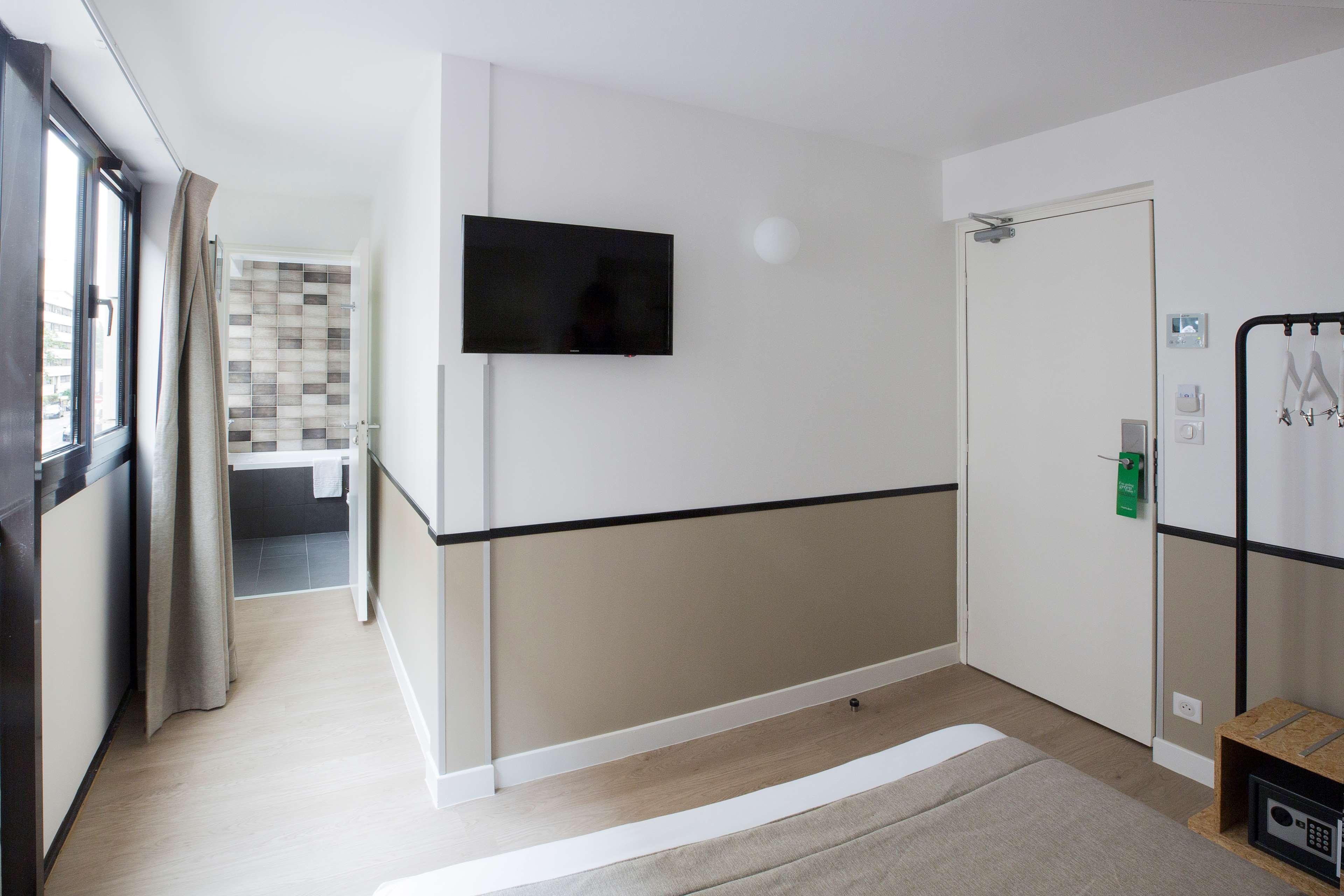 Hotel Izzy Issy-les-Moulineaux Eksteriør bilde