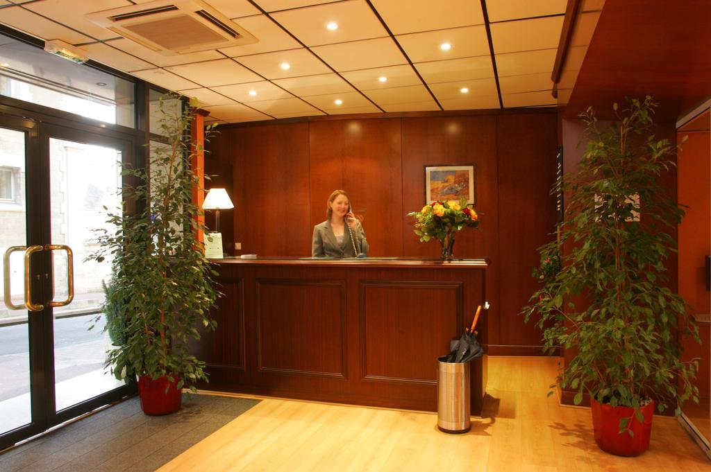 Hotel Izzy Issy-les-Moulineaux Eksteriør bilde